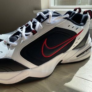 SOLD (depop) Nike Men’s Air Monarch IV ☄️